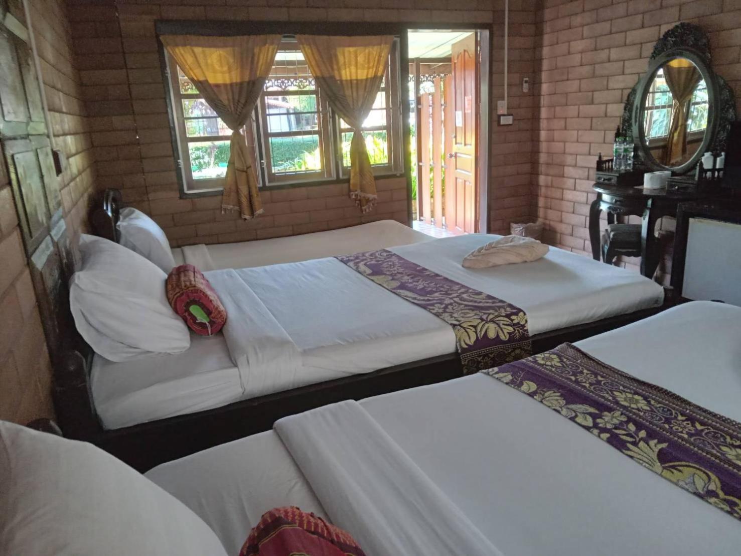 เรือนแฝด Brook View Hotel Pai Exterior photo