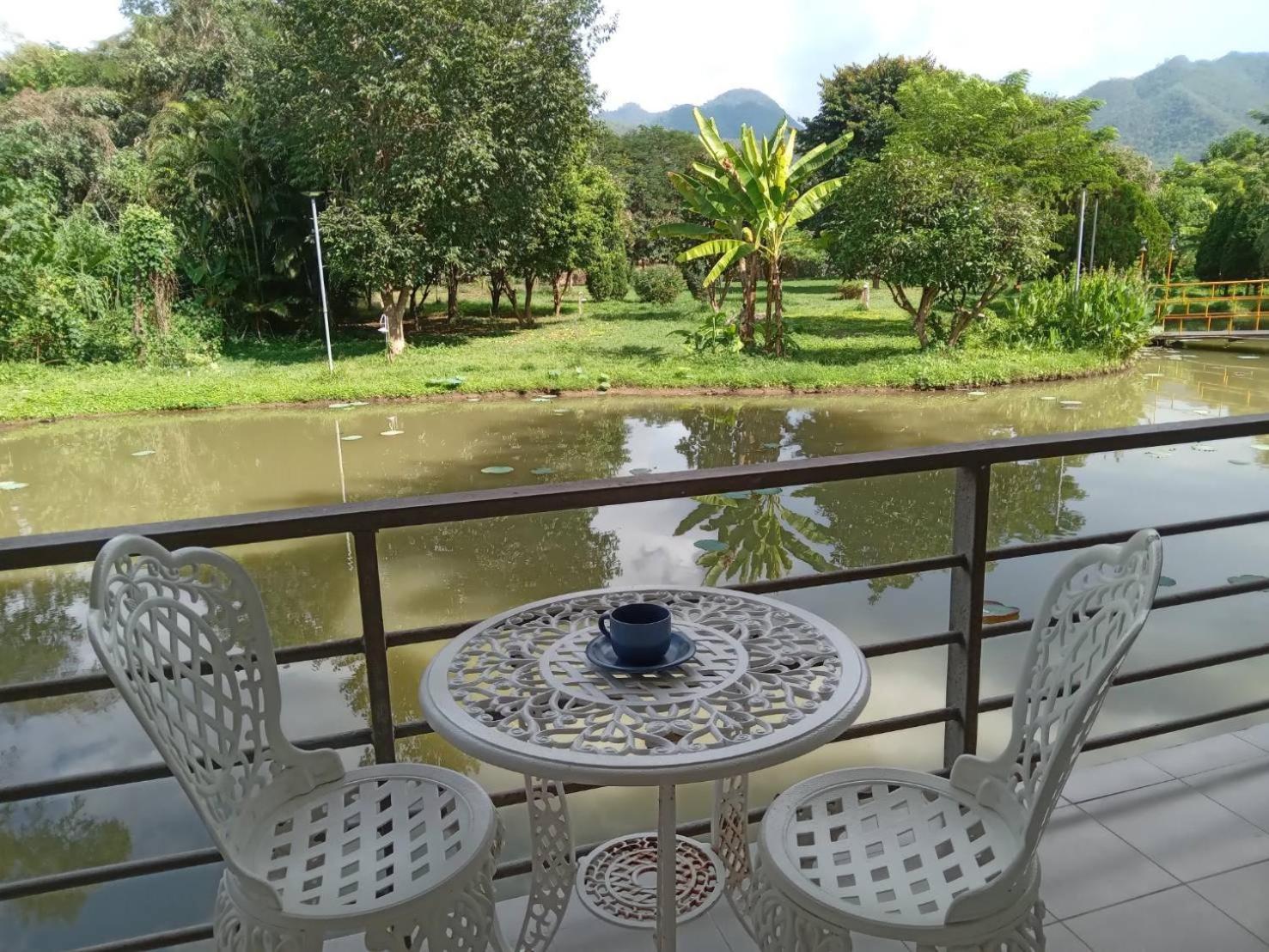เรือนแฝด Brook View Hotel Pai Exterior photo